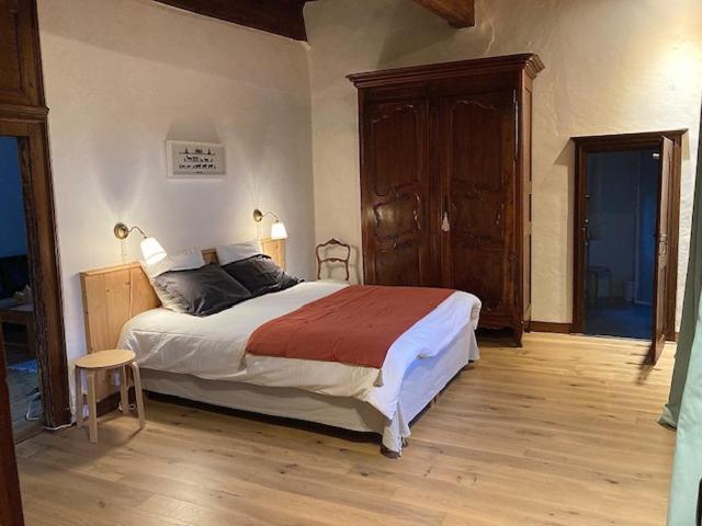 Appartement Chateau De La Comtesse แซ็งต์-แฌร์เวส์-เลส์-แบ็งส์ ภายนอก รูปภาพ