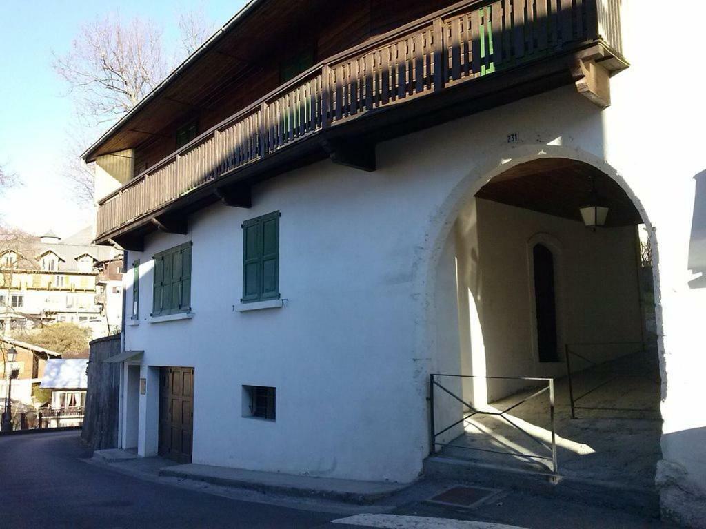 Appartement Chateau De La Comtesse แซ็งต์-แฌร์เวส์-เลส์-แบ็งส์ ภายนอก รูปภาพ
